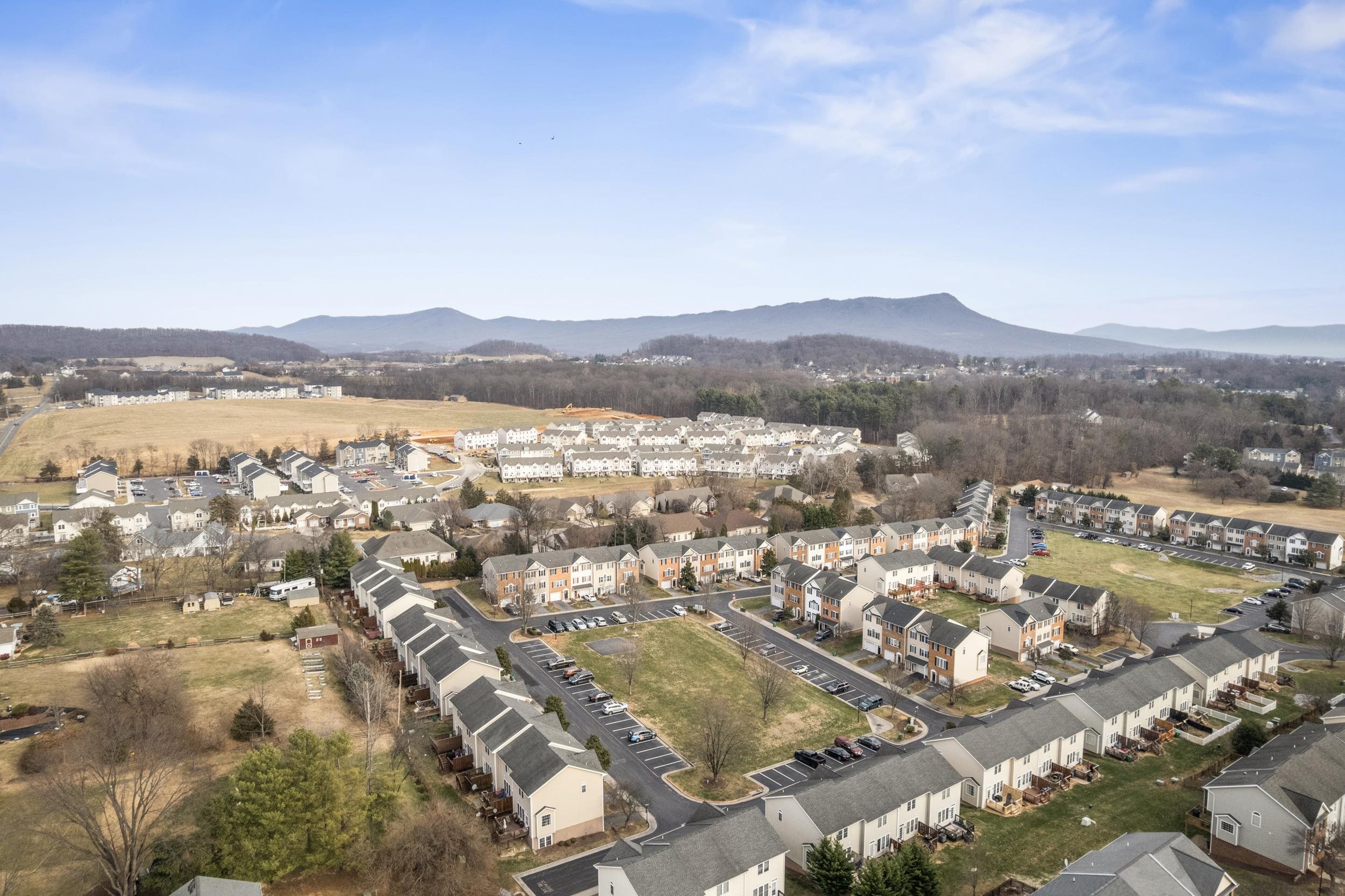 2911 DIAMOND SPRING LN, ROCKINGHAM, Virginia 22801, 3 Bedrooms Bedrooms, ,2 BathroomsBathrooms,Residential,2911 DIAMOND SPRING LN,672306 MLS # 672306