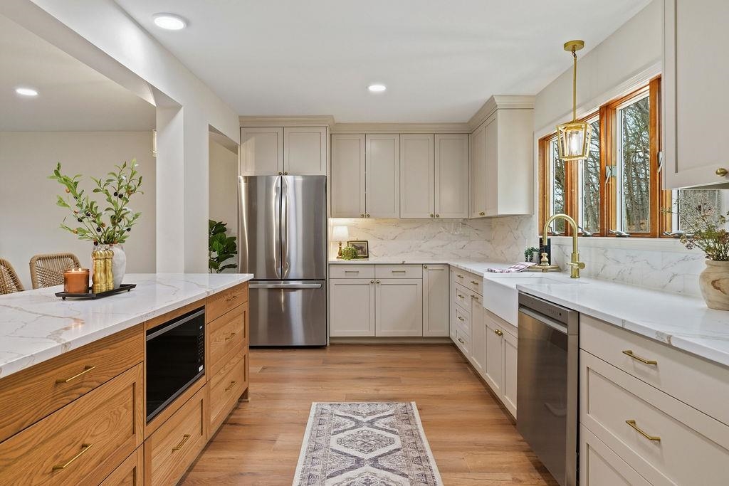 101 BROOKWOOD RD, STAUNTON, Virginia 24401, 4 Bedrooms Bedrooms, ,2 BathroomsBathrooms,Residential,101 BROOKWOOD RD,672310 MLS # 672310