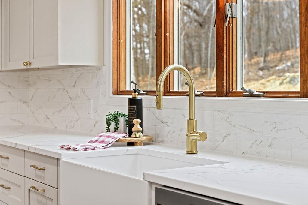 101 BROOKWOOD RD, STAUNTON, Virginia 24401, 4 Bedrooms Bedrooms, ,2 BathroomsBathrooms,Residential,101 BROOKWOOD RD,672310 MLS # 672310