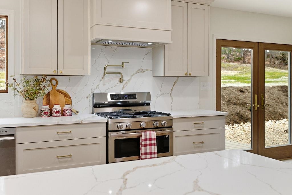 101 BROOKWOOD RD, STAUNTON, Virginia 24401, 4 Bedrooms Bedrooms, ,2 BathroomsBathrooms,Residential,101 BROOKWOOD RD,672310 MLS # 672310