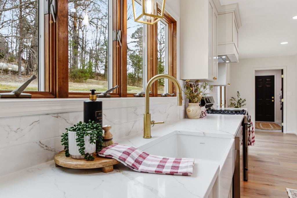 101 BROOKWOOD RD, STAUNTON, Virginia 24401, 4 Bedrooms Bedrooms, ,2 BathroomsBathrooms,Residential,101 BROOKWOOD RD,672310 MLS # 672310