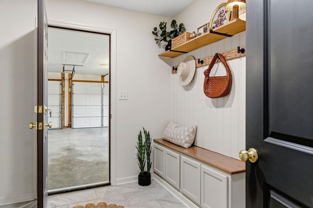 101 BROOKWOOD RD, STAUNTON, Virginia 24401, 4 Bedrooms Bedrooms, ,2 BathroomsBathrooms,Residential,101 BROOKWOOD RD,672310 MLS # 672310