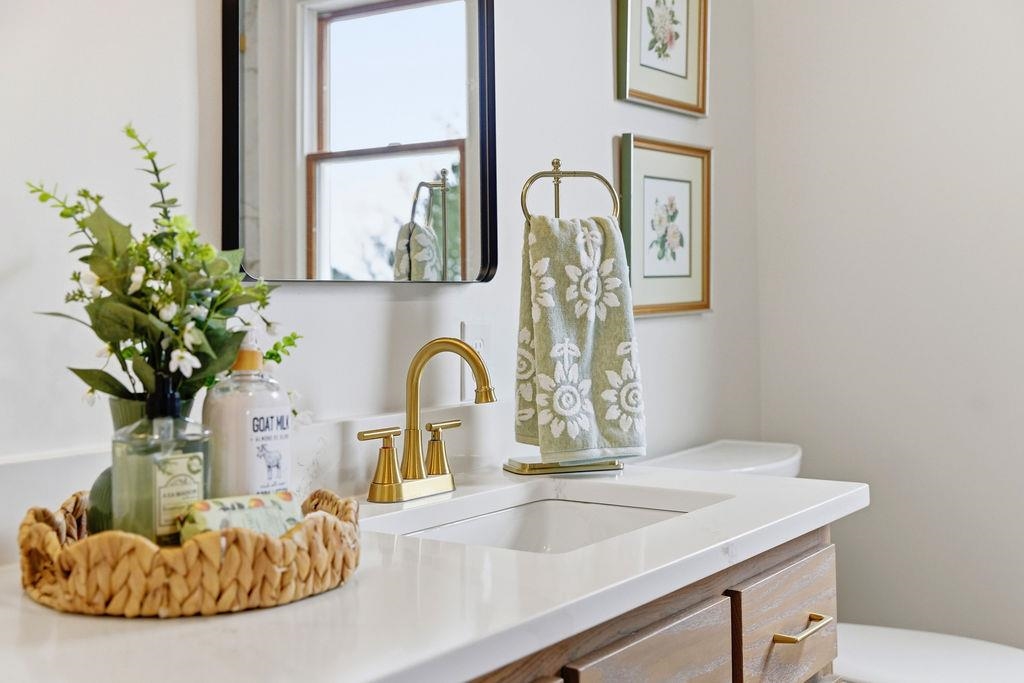 101 BROOKWOOD RD, STAUNTON, Virginia 24401, 4 Bedrooms Bedrooms, ,2 BathroomsBathrooms,Residential,101 BROOKWOOD RD,672310 MLS # 672310