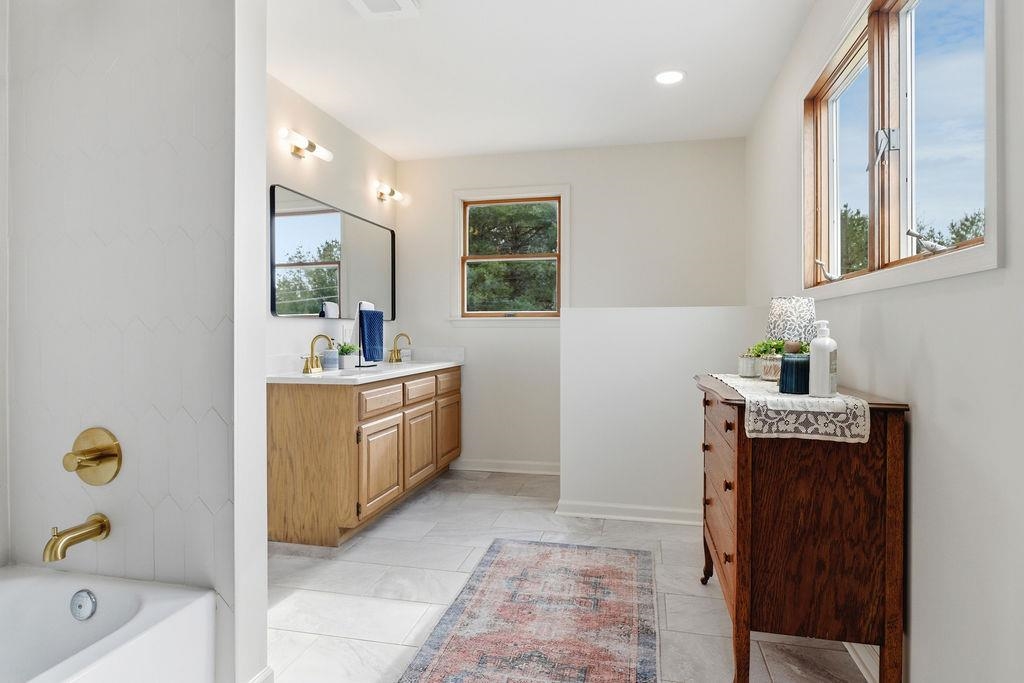 101 BROOKWOOD RD, STAUNTON, Virginia 24401, 4 Bedrooms Bedrooms, ,2 BathroomsBathrooms,Residential,101 BROOKWOOD RD,672310 MLS # 672310