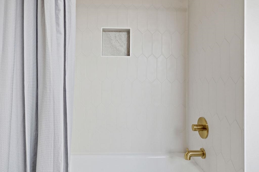 101 BROOKWOOD RD, STAUNTON, Virginia 24401, 4 Bedrooms Bedrooms, ,2 BathroomsBathrooms,Residential,101 BROOKWOOD RD,672310 MLS # 672310