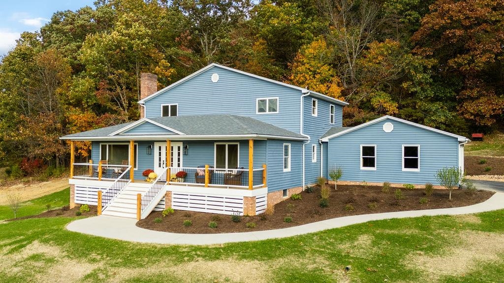 101 BROOKWOOD RD, STAUNTON, Virginia 24401, 4 Bedrooms Bedrooms, ,2 BathroomsBathrooms,Residential,101 BROOKWOOD RD,672310 MLS # 672310