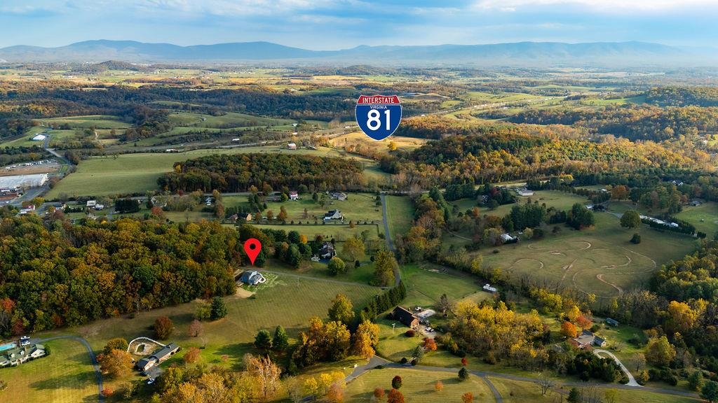 101 BROOKWOOD RD, STAUNTON, Virginia 24401, 4 Bedrooms Bedrooms, ,2 BathroomsBathrooms,Residential,101 BROOKWOOD RD,672310 MLS # 672310