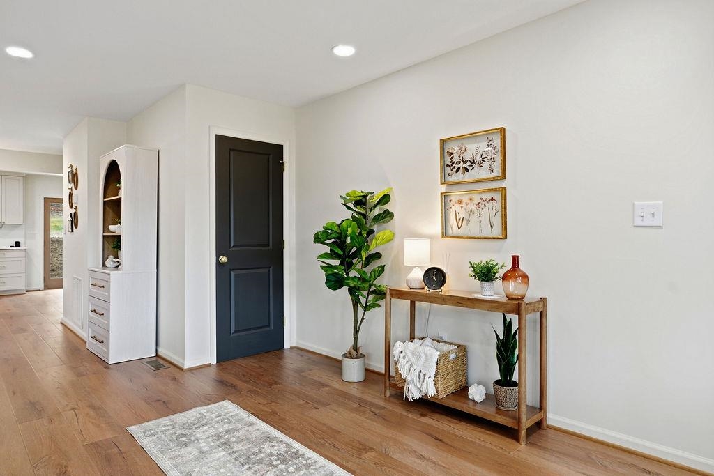 101 BROOKWOOD RD, STAUNTON, Virginia 24401, 4 Bedrooms Bedrooms, ,2 BathroomsBathrooms,Residential,101 BROOKWOOD RD,672310 MLS # 672310