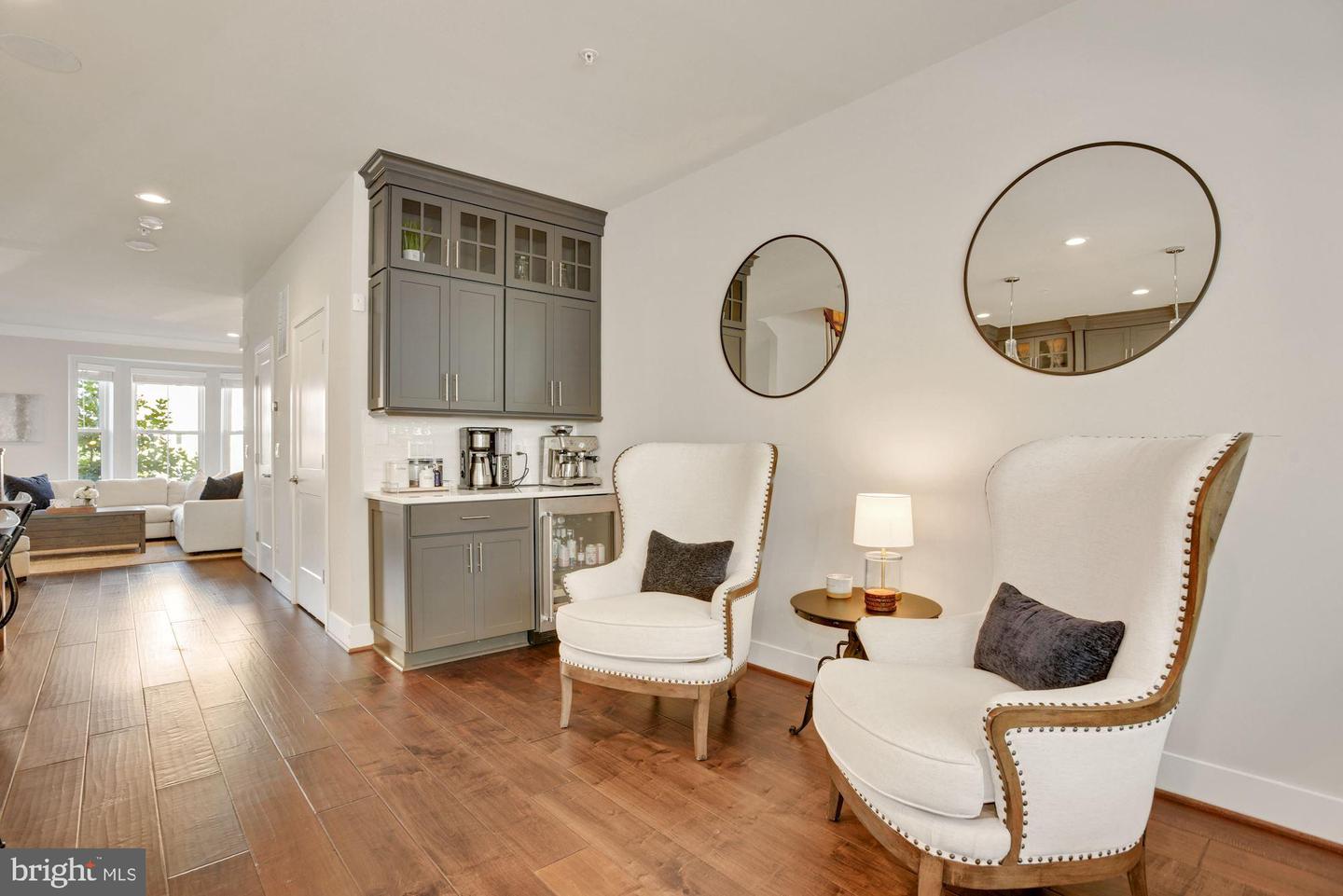 2973 WINTER JACK LN, FAIRFAX, Virginia 22031, 4 Bedrooms Bedrooms, ,4 BathroomsBathrooms,Residential,For sale,2973 WINTER JACK LN,VAFX2277216 MLS # VAFX2277216