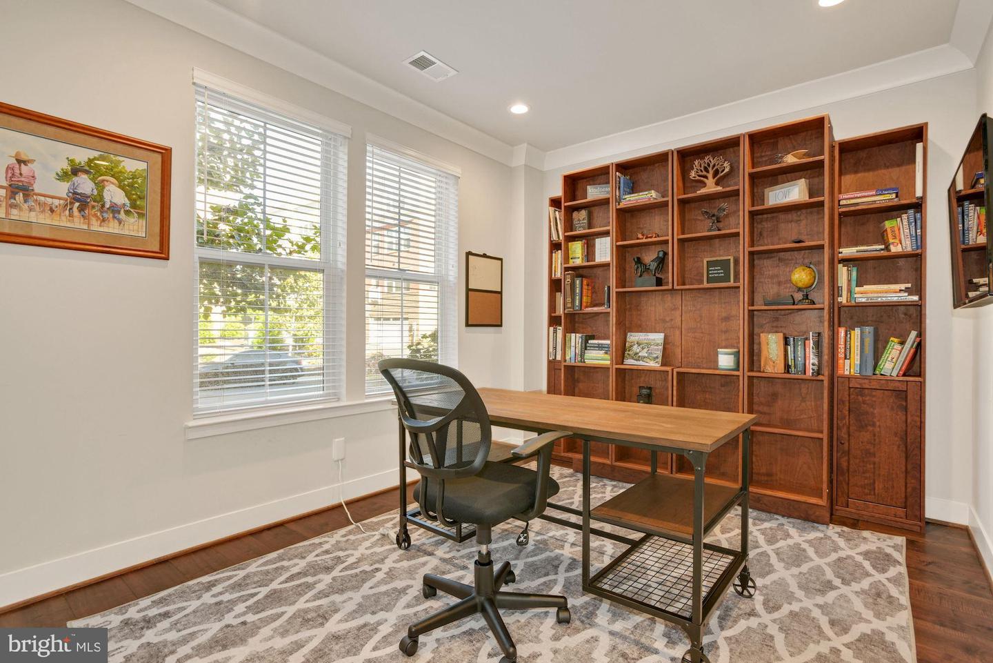 2973 WINTER JACK LN, FAIRFAX, Virginia 22031, 4 Bedrooms Bedrooms, ,4 BathroomsBathrooms,Residential,For sale,2973 WINTER JACK LN,VAFX2277216 MLS # VAFX2277216