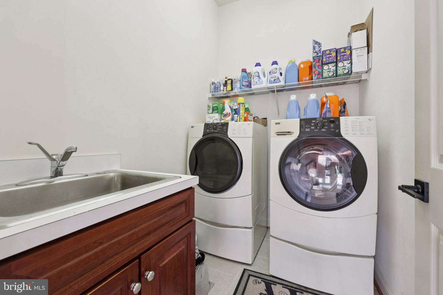 8301 HANCOCK CT, GAINESVILLE, Virginia 20155, 4 Bedrooms Bedrooms, ,3 BathroomsBathrooms,Residential,For sale,8301 HANCOCK CT,VAPW2107280 MLS # VAPW2107280