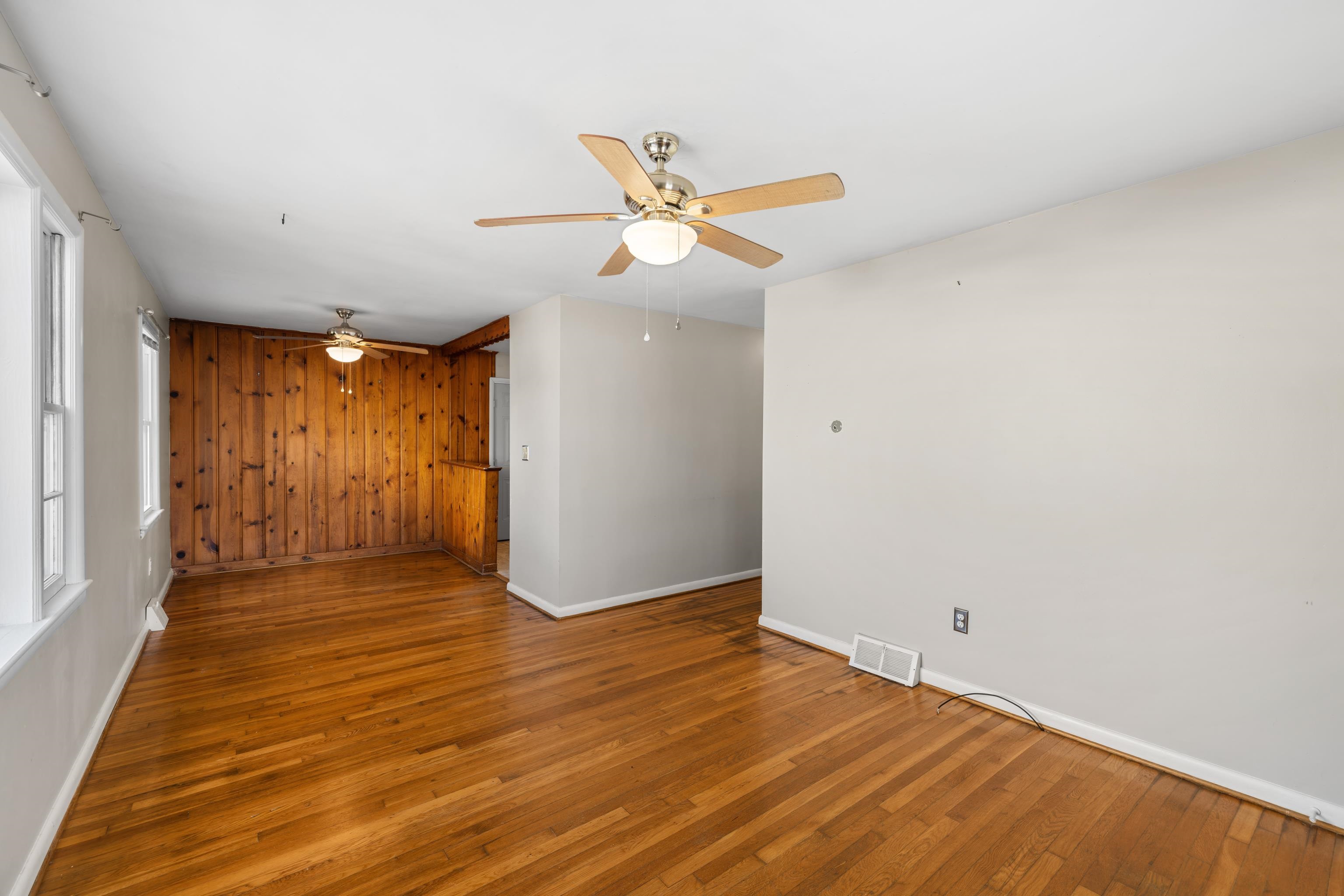 103 GEORGE ST, STAUNTON, Virginia 24401, 3 Bedrooms Bedrooms, ,1 BathroomBathrooms,Residential,103 GEORGE ST,672321 MLS # 672321 103 GEORGE ST, STAUNTON, Virginia 24401, 3 Bedrooms Bedrooms, ,1 BathroomBathrooms,Residential,103 GEORGE ST,672321 MLS # 672321