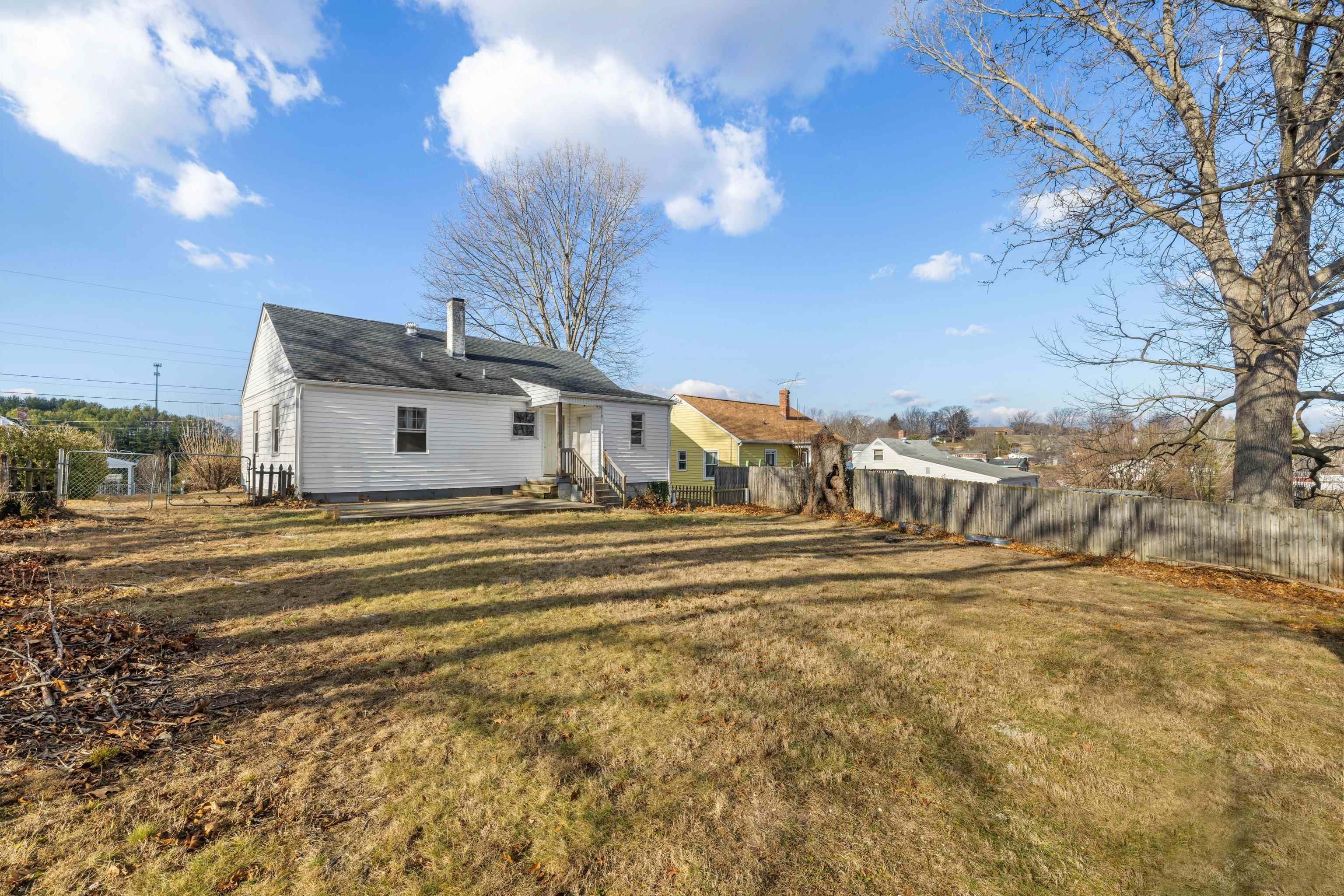 103 GEORGE ST, STAUNTON, Virginia 24401, 3 Bedrooms Bedrooms, ,1 BathroomBathrooms,Residential,103 GEORGE ST,672321 MLS # 672321 103 GEORGE ST, STAUNTON, Virginia 24401, 3 Bedrooms Bedrooms, ,1 BathroomBathrooms,Residential,103 GEORGE ST,672321 MLS # 672321