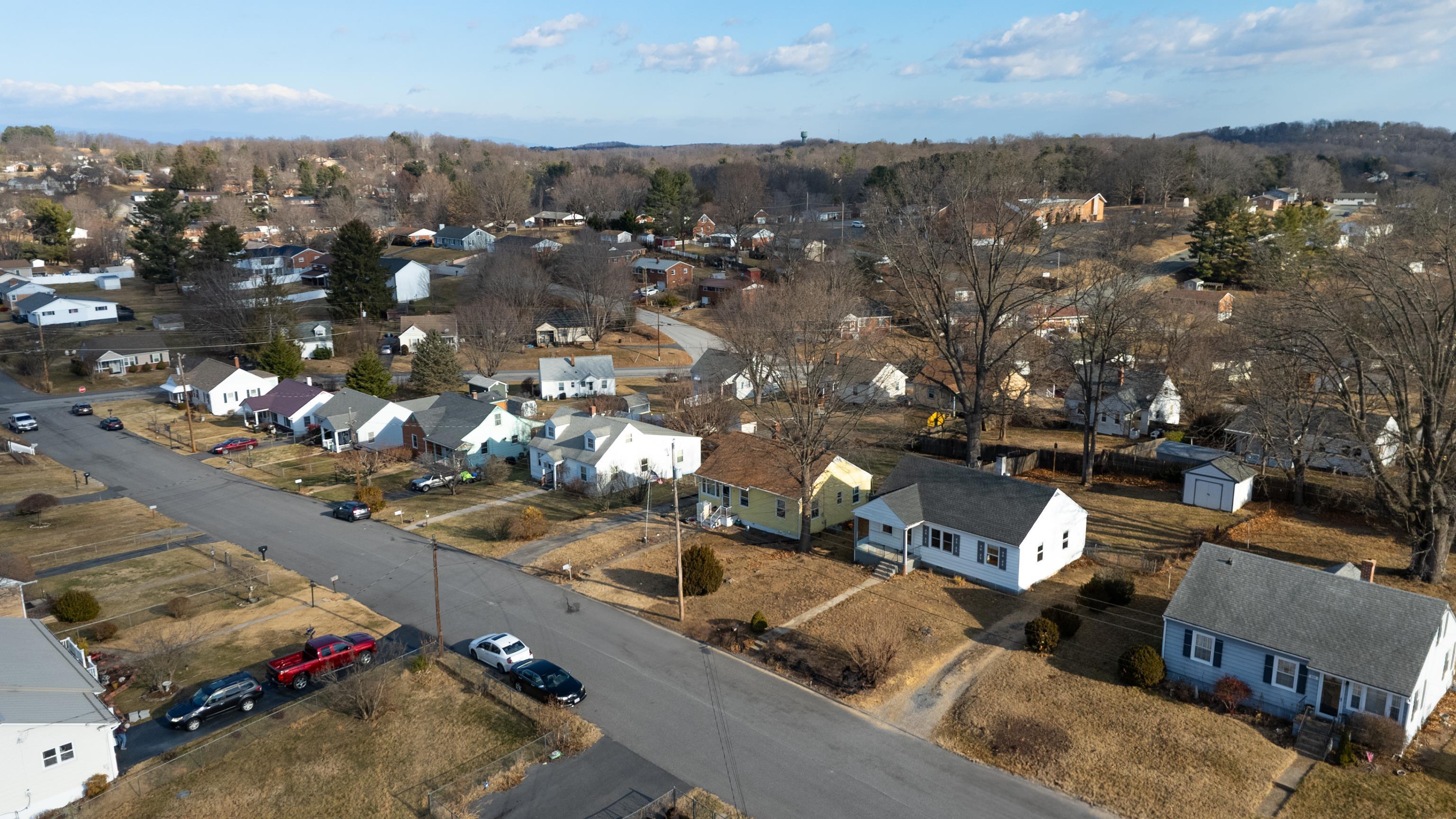 103 GEORGE ST, STAUNTON, Virginia 24401, 3 Bedrooms Bedrooms, ,1 BathroomBathrooms,Residential,103 GEORGE ST,672321 MLS # 672321 103 GEORGE ST, STAUNTON, Virginia 24401, 3 Bedrooms Bedrooms, ,1 BathroomBathrooms,Residential,103 GEORGE ST,672321 MLS # 672321