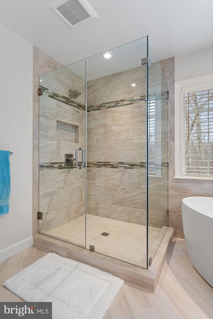 20848 GREAT FALLS FOREST DR, STERLING, Virginia 20165, 5 Bedrooms Bedrooms, ,3 BathroomsBathrooms,Residential,For sale,20848 GREAT FALLS FOREST DR,VALO2111170 MLS # VALO2111170