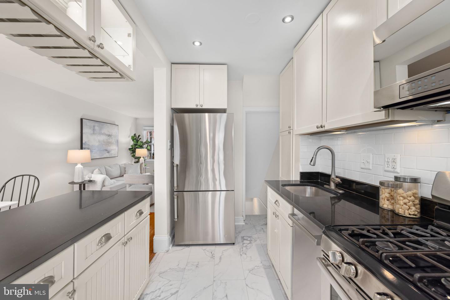 511 E NELSON AVE, ALEXANDRIA, Virginia 22301, 2 Bedrooms Bedrooms, ,2 BathroomsBathrooms,Residential,For sale,511 E NELSON AVE,VAAX2051864 MLS # VAAX2051864