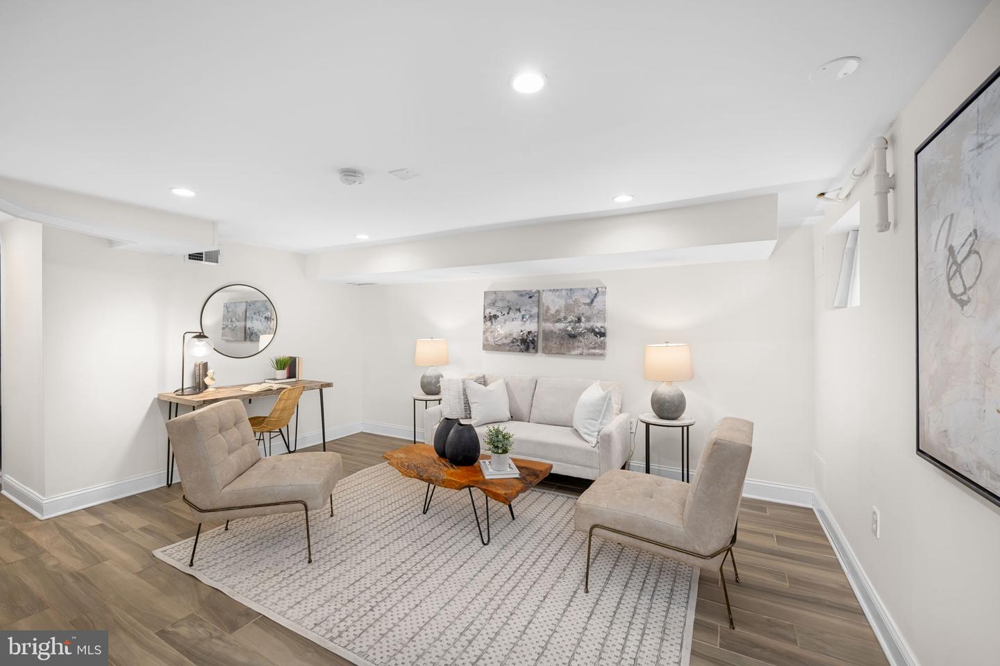 511 E NELSON AVE, ALEXANDRIA, Virginia 22301, 2 Bedrooms Bedrooms, ,2 BathroomsBathrooms,Residential,For sale,511 E NELSON AVE,VAAX2051864 MLS # VAAX2051864