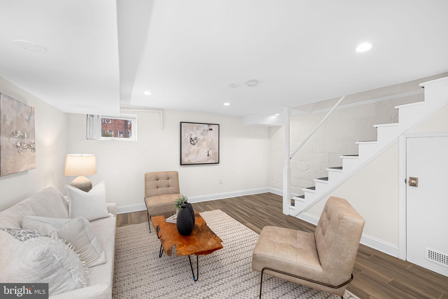 511 E NELSON AVE, ALEXANDRIA, Virginia 22301, 2 Bedrooms Bedrooms, ,2 BathroomsBathrooms,Residential,For sale,511 E NELSON AVE,VAAX2051864 MLS # VAAX2051864