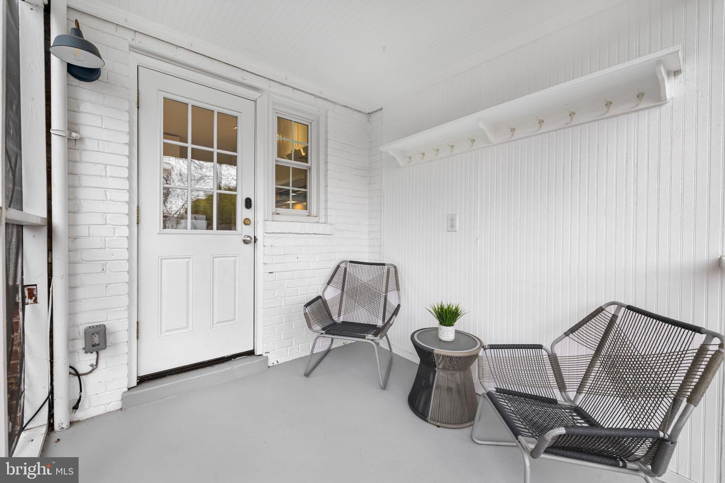 511 E NELSON AVE, ALEXANDRIA, Virginia 22301, 2 Bedrooms Bedrooms, ,2 BathroomsBathrooms,Residential,For sale,511 E NELSON AVE,VAAX2051864 MLS # VAAX2051864