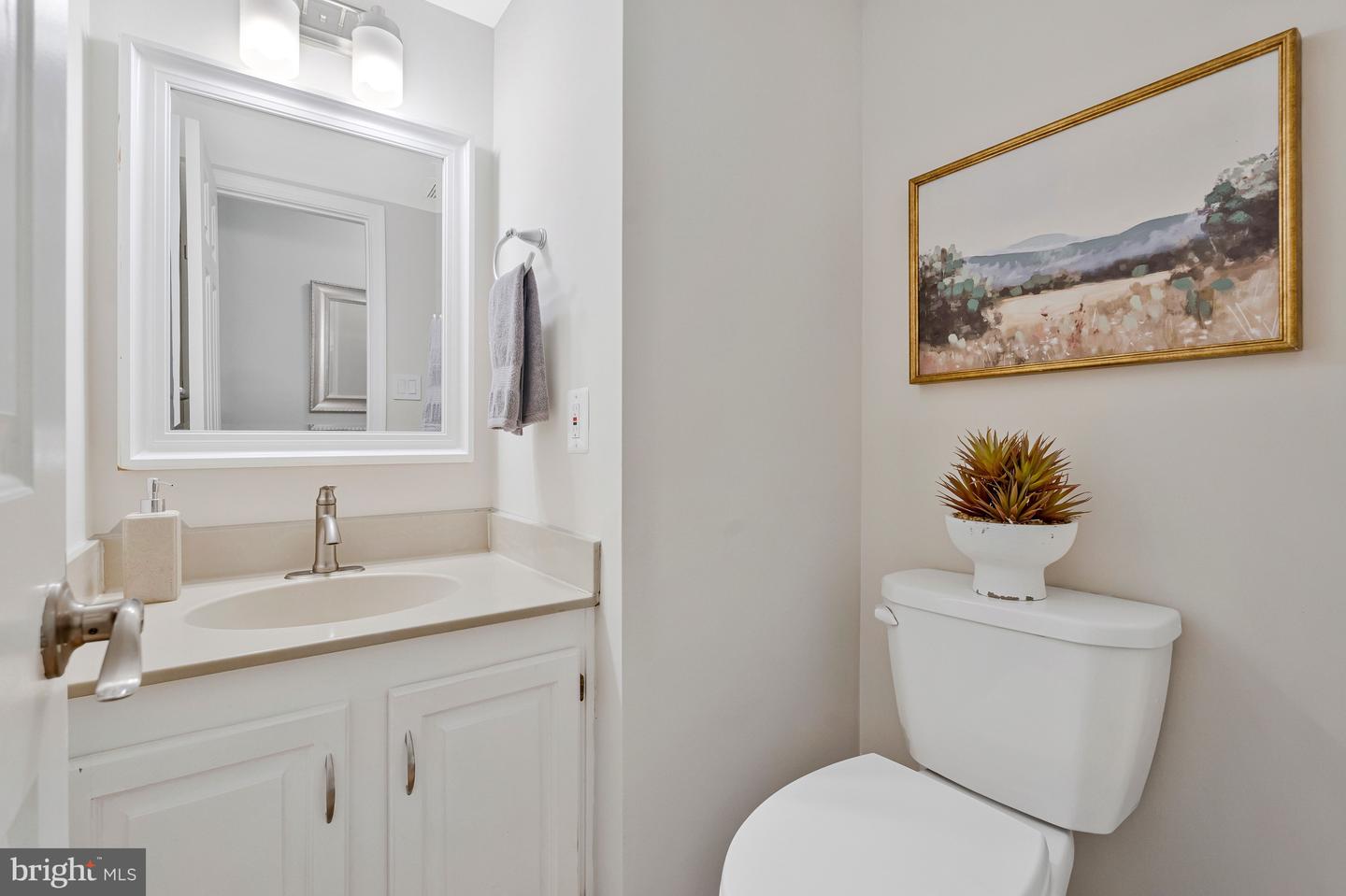 814 POTOMAC RIDGE COURT, STERLING, Virginia 20164, 5 Bedrooms Bedrooms, ,3 BathroomsBathrooms,Residential,For sale,814 POTOMAC RIDGE COURT,VALO2111384 MLS # VALO2111384