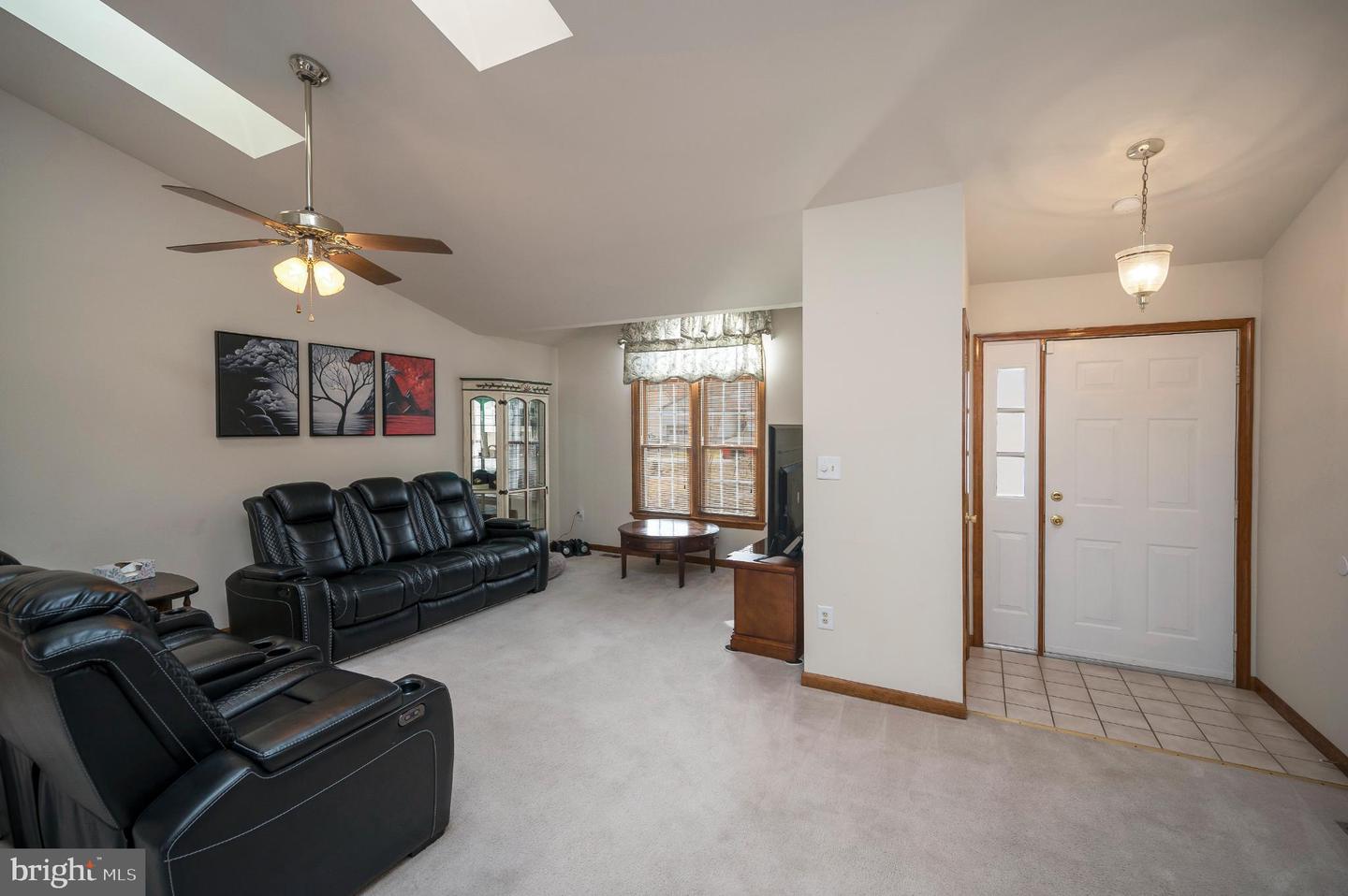 117 GREEN ST, LOCUST GROVE, Virginia 22508, 3 Bedrooms Bedrooms, 10 Rooms Rooms,2 BathroomsBathrooms,Residential,For sale,117 GREEN ST,VAOR2012844 MLS # VAOR2012844