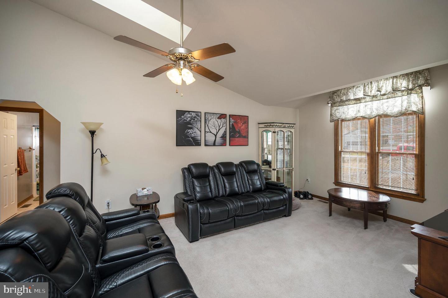 117 GREEN ST, LOCUST GROVE, Virginia 22508, 3 Bedrooms Bedrooms, 10 Rooms Rooms,2 BathroomsBathrooms,Residential,For sale,117 GREEN ST,VAOR2012844 MLS # VAOR2012844