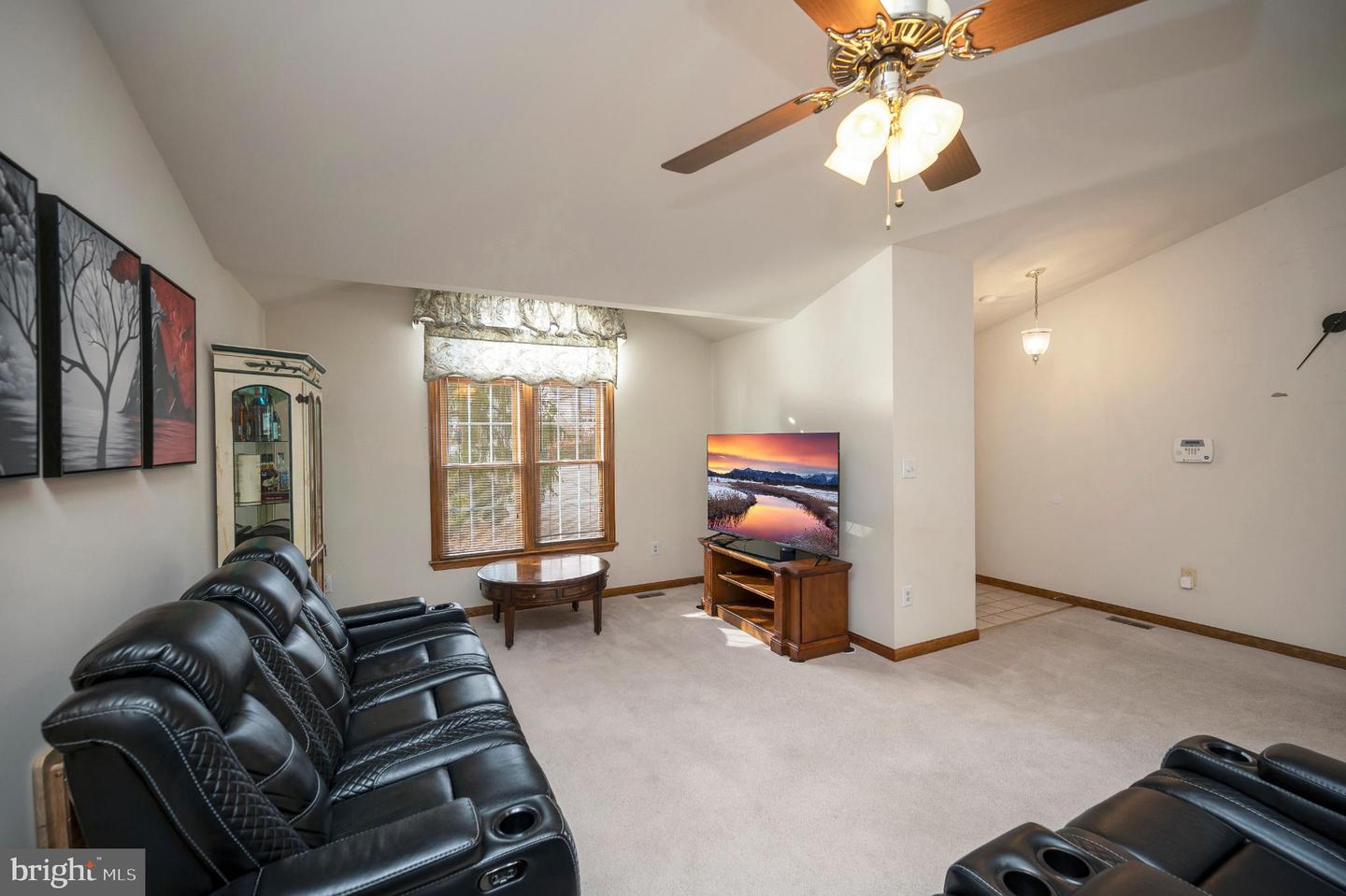 117 GREEN ST, LOCUST GROVE, Virginia 22508, 3 Bedrooms Bedrooms, 10 Rooms Rooms,2 BathroomsBathrooms,Residential,For sale,117 GREEN ST,VAOR2012844 MLS # VAOR2012844