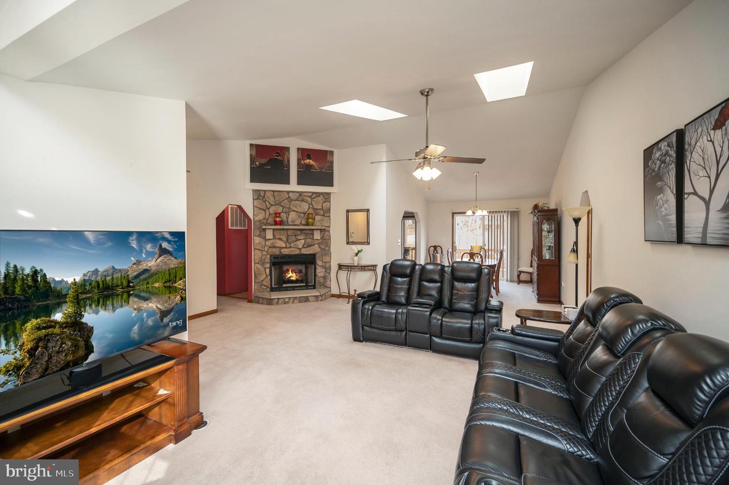 117 GREEN ST, LOCUST GROVE, Virginia 22508, 3 Bedrooms Bedrooms, 10 Rooms Rooms,2 BathroomsBathrooms,Residential,For sale,117 GREEN ST,VAOR2012844 MLS # VAOR2012844