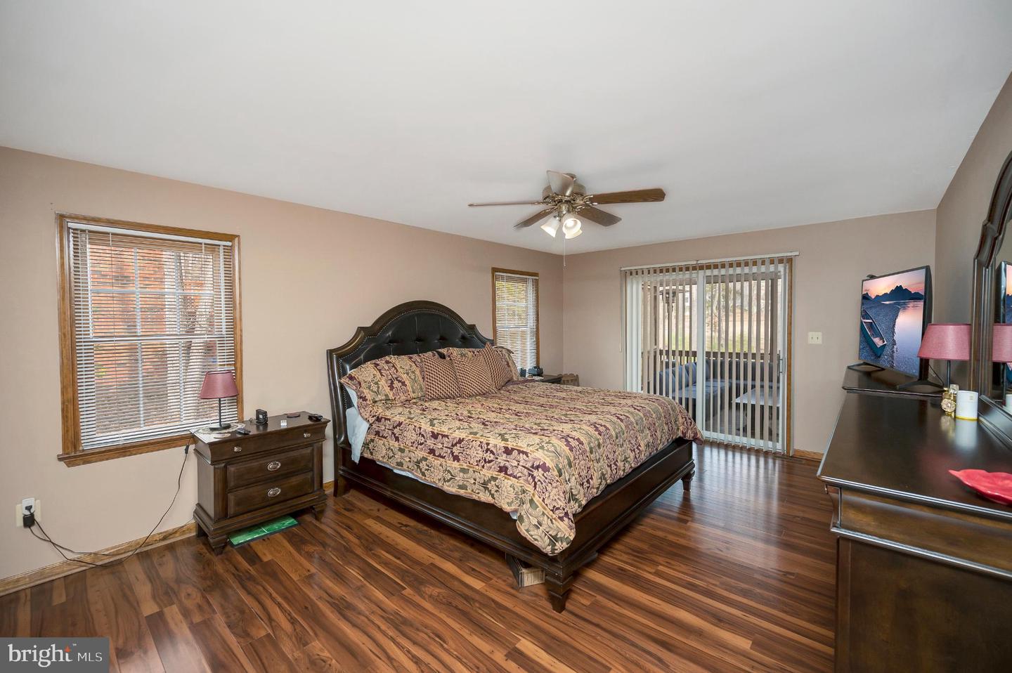 117 GREEN ST, LOCUST GROVE, Virginia 22508, 3 Bedrooms Bedrooms, 10 Rooms Rooms,2 BathroomsBathrooms,Residential,For sale,117 GREEN ST,VAOR2012844 MLS # VAOR2012844