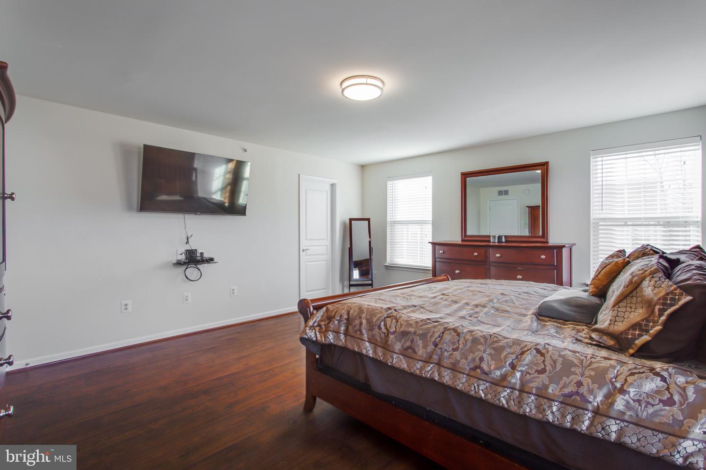 14762 MASON CREEK CIR, WOODBRIDGE, Virginia 22191, 3 Bedrooms Bedrooms, 8 Rooms Rooms,2 BathroomsBathrooms,Residential,For sale,14762 MASON CREEK CIR,VAPW2108226 MLS # VAPW2108226