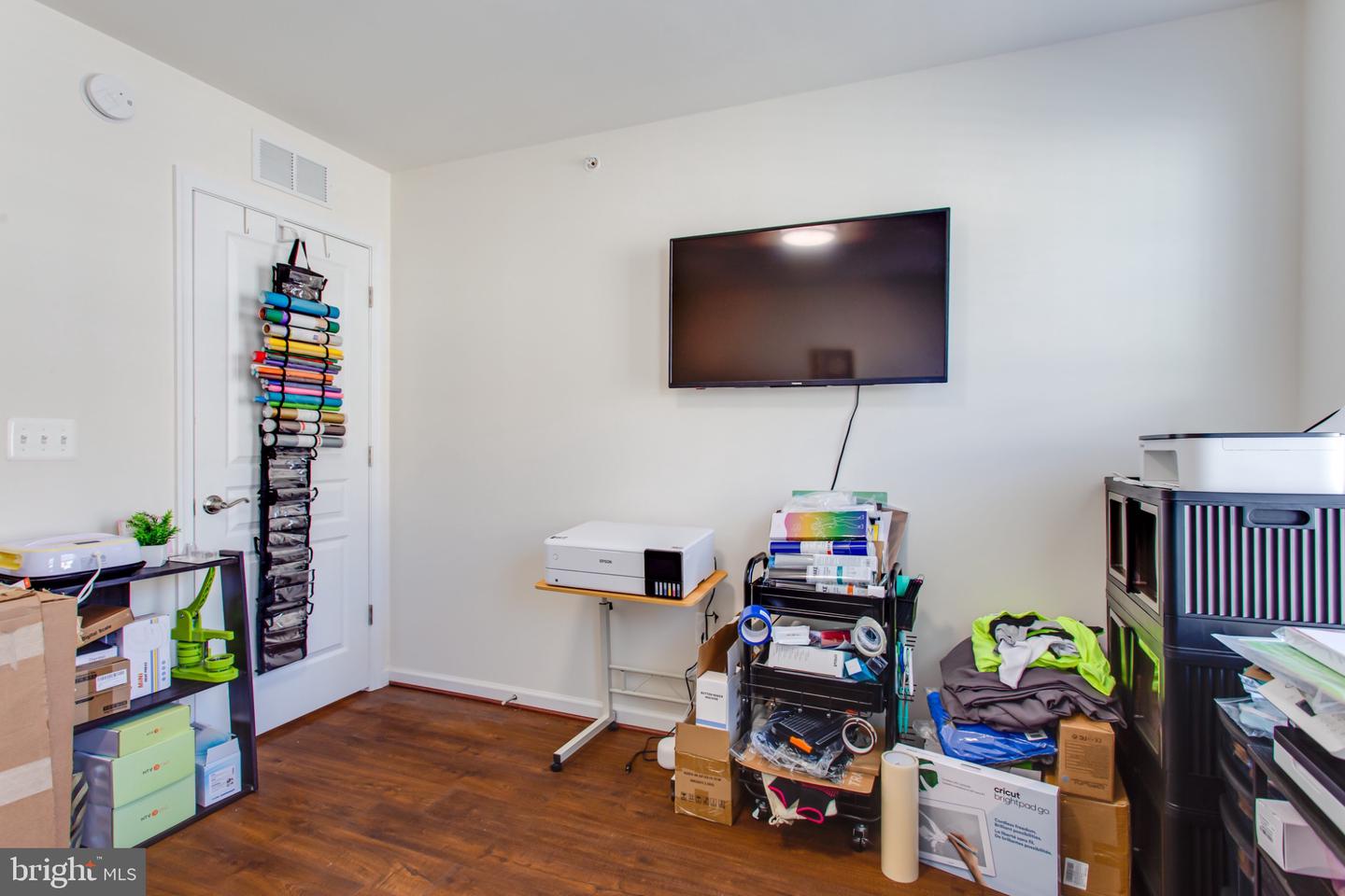 14762 MASON CREEK CIR, WOODBRIDGE, Virginia 22191, 3 Bedrooms Bedrooms, 8 Rooms Rooms,2 BathroomsBathrooms,Residential,For sale,14762 MASON CREEK CIR,VAPW2108226 MLS # VAPW2108226