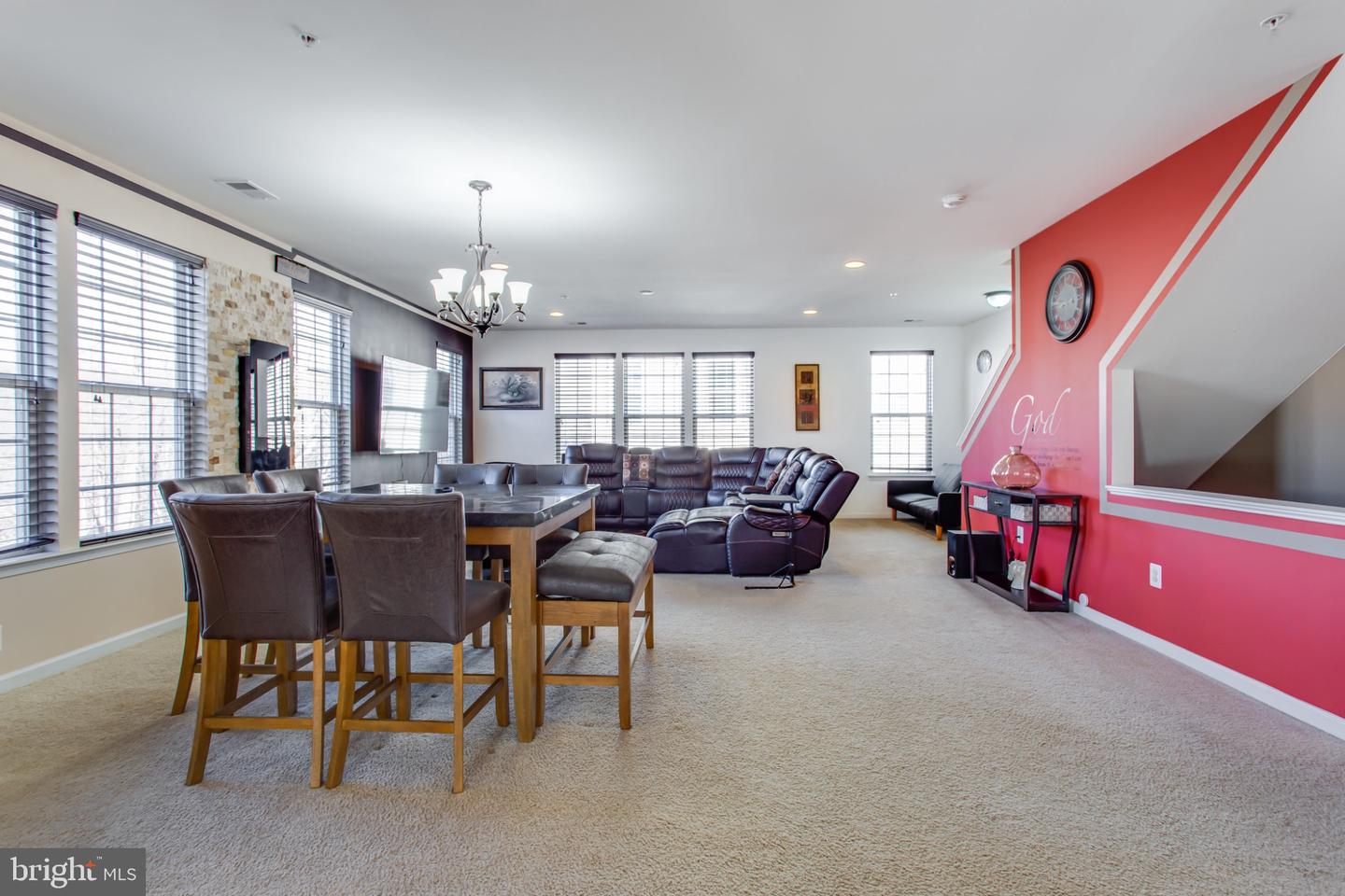 14762 MASON CREEK CIR, WOODBRIDGE, Virginia 22191, 3 Bedrooms Bedrooms, 8 Rooms Rooms,2 BathroomsBathrooms,Residential,For sale,14762 MASON CREEK CIR,VAPW2108226 MLS # VAPW2108226