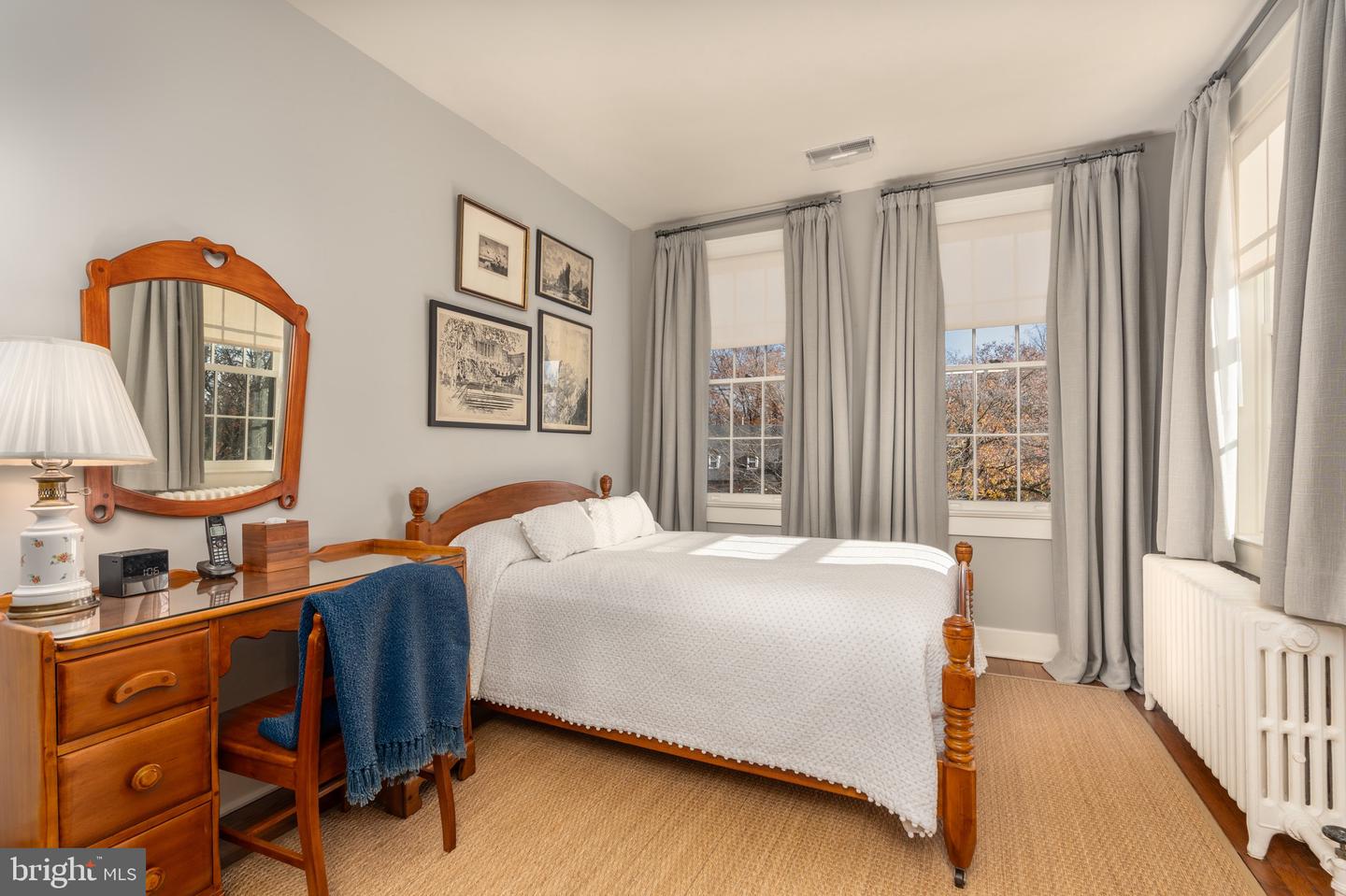 616 FORT WILLIAMS PKWY, ALEXANDRIA, Virginia 22304, 5 Bedrooms Bedrooms, ,3 BathroomsBathrooms,Residential,For sale,616 FORT WILLIAMS PKWY,VAAX2052082 MLS # VAAX2052082