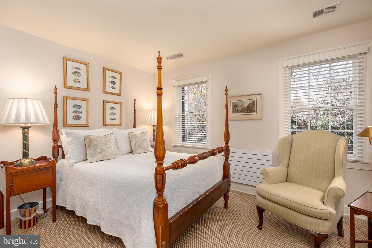 616 FORT WILLIAMS PKWY, ALEXANDRIA, Virginia 22304, 5 Bedrooms Bedrooms, ,3 BathroomsBathrooms,Residential,For sale,616 FORT WILLIAMS PKWY,VAAX2052082 MLS # VAAX2052082