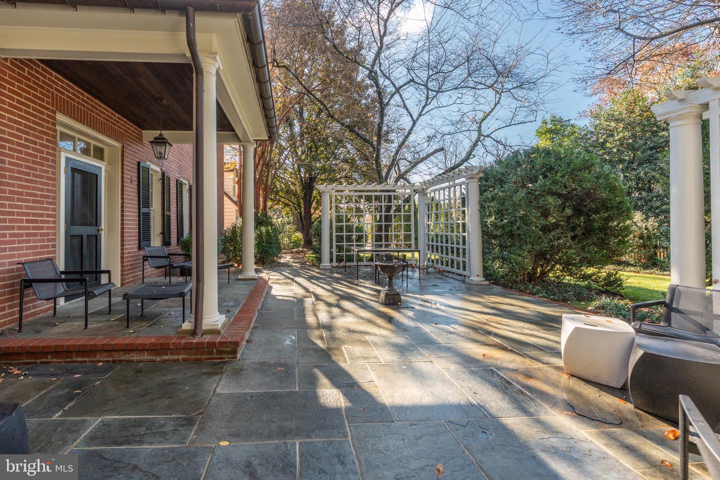 616 FORT WILLIAMS PKWY, ALEXANDRIA, Virginia 22304, 5 Bedrooms Bedrooms, ,3 BathroomsBathrooms,Residential,For sale,616 FORT WILLIAMS PKWY,VAAX2052082 MLS # VAAX2052082