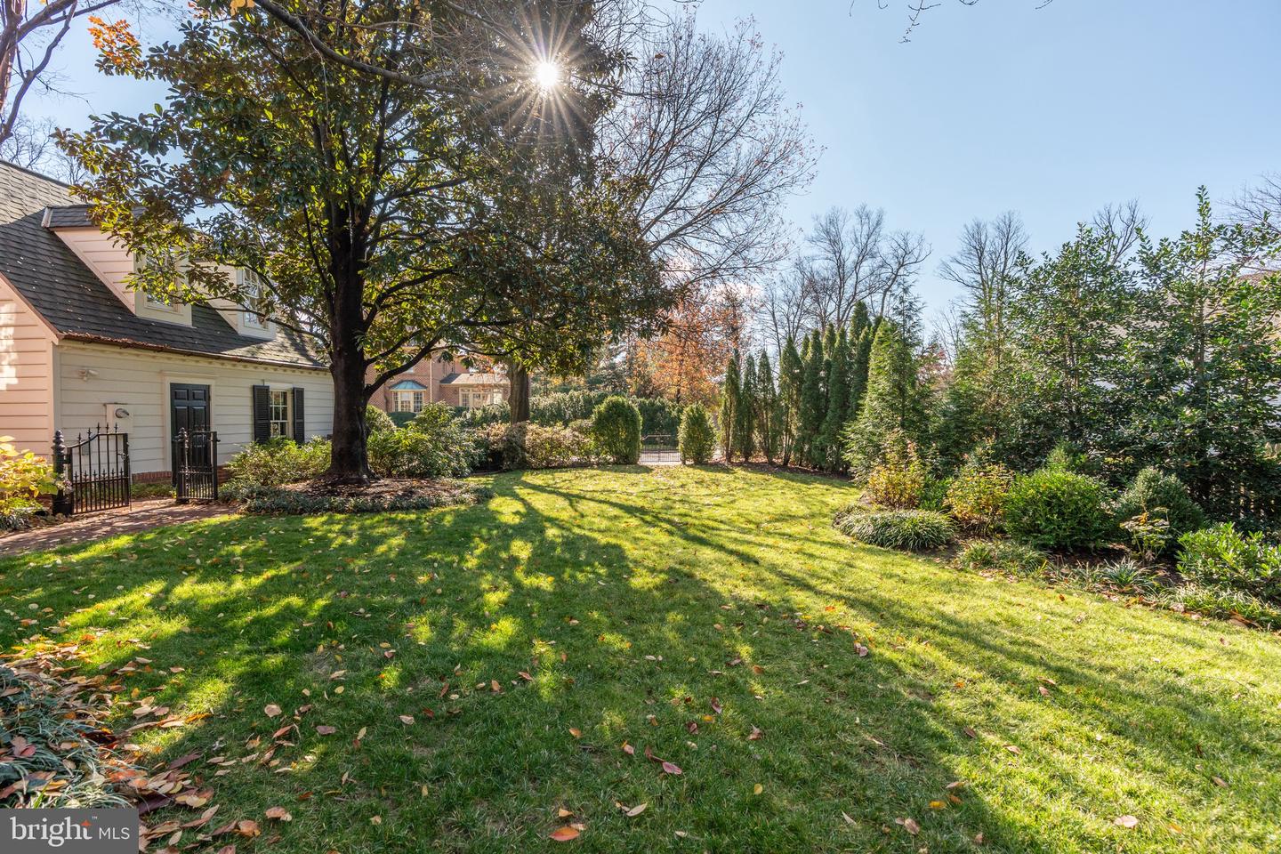 616 FORT WILLIAMS PKWY, ALEXANDRIA, Virginia 22304, 5 Bedrooms Bedrooms, ,3 BathroomsBathrooms,Residential,For sale,616 FORT WILLIAMS PKWY,VAAX2052082 MLS # VAAX2052082