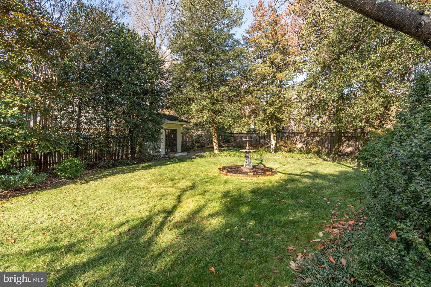 616 FORT WILLIAMS PKWY, ALEXANDRIA, Virginia 22304, 5 Bedrooms Bedrooms, ,3 BathroomsBathrooms,Residential,For sale,616 FORT WILLIAMS PKWY,VAAX2052082 MLS # VAAX2052082