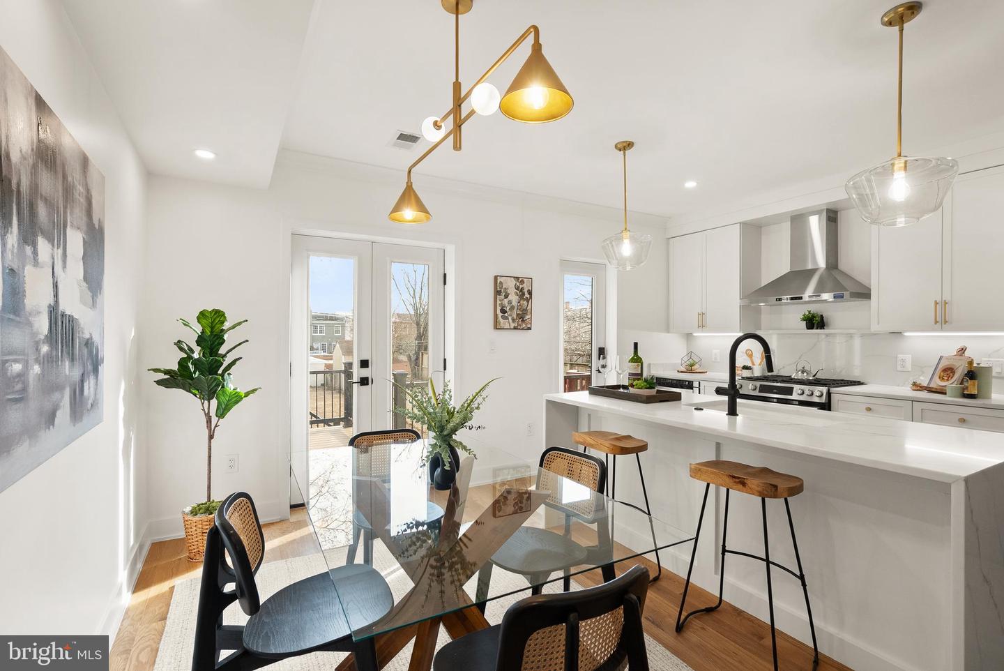 321 16TH ST NE, WASHINGTON, District Of Columbia 20002, 4 Bedrooms Bedrooms, ,3 BathroomsBathrooms,Residential,For sale,321 16TH ST NE,DCDC2233502 MLS # DCDC2233502