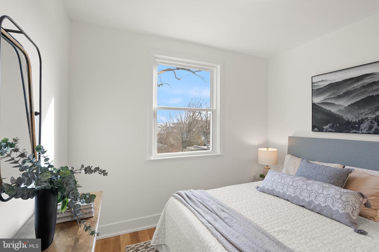 321 16TH ST NE, WASHINGTON, District Of Columbia 20002, 4 Bedrooms Bedrooms, ,3 BathroomsBathrooms,Residential,For sale,321 16TH ST NE,DCDC2233502 MLS # DCDC2233502