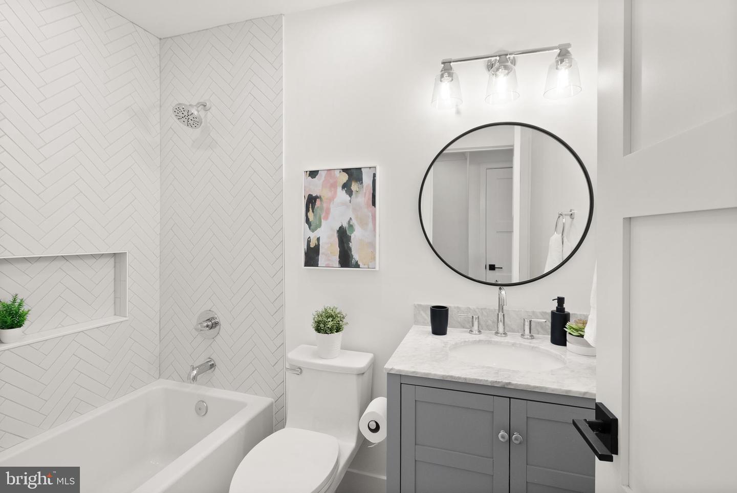 321 16TH ST NE, WASHINGTON, District Of Columbia 20002, 4 Bedrooms Bedrooms, ,3 BathroomsBathrooms,Residential,For sale,321 16TH ST NE,DCDC2233502 MLS # DCDC2233502