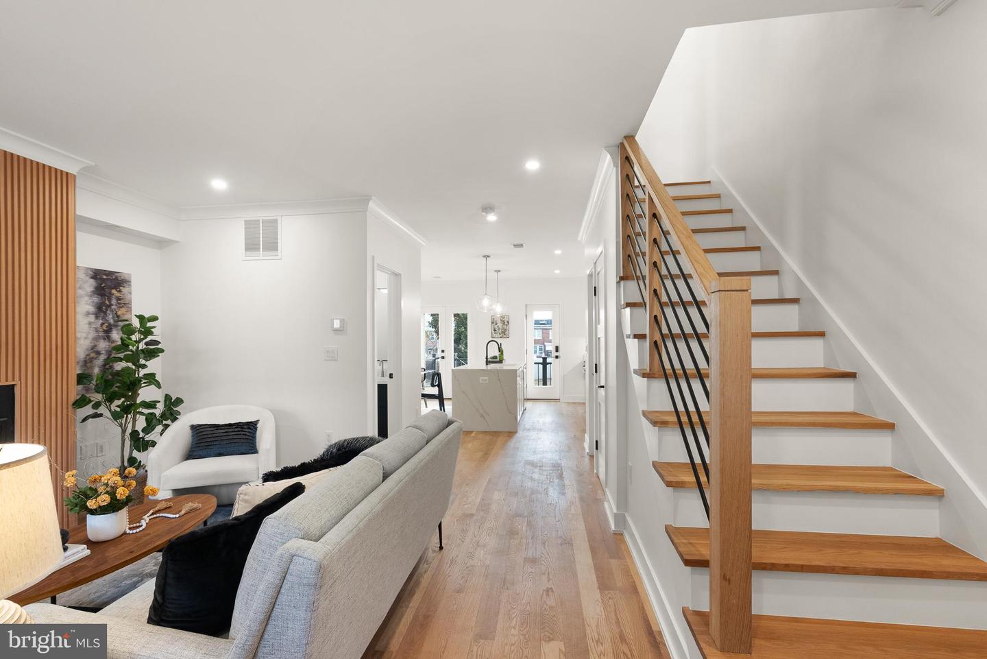 321 16TH ST NE, WASHINGTON, District Of Columbia 20002, 4 Bedrooms Bedrooms, ,3 BathroomsBathrooms,Residential,For sale,321 16TH ST NE,DCDC2233502 MLS # DCDC2233502