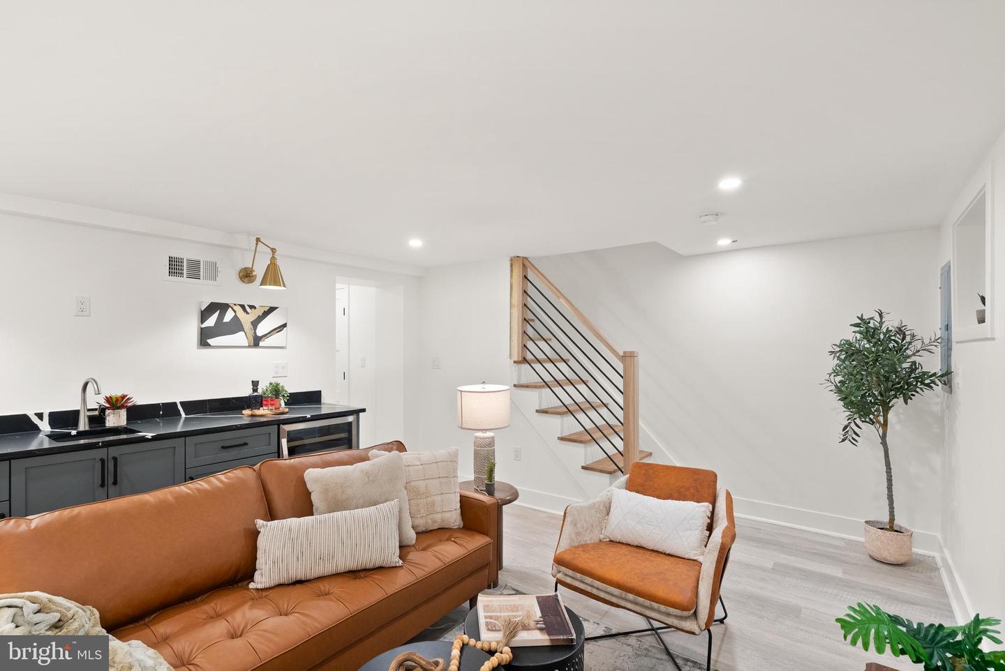 321 16TH ST NE, WASHINGTON, District Of Columbia 20002, 4 Bedrooms Bedrooms, ,3 BathroomsBathrooms,Residential,For sale,321 16TH ST NE,DCDC2233502 MLS # DCDC2233502