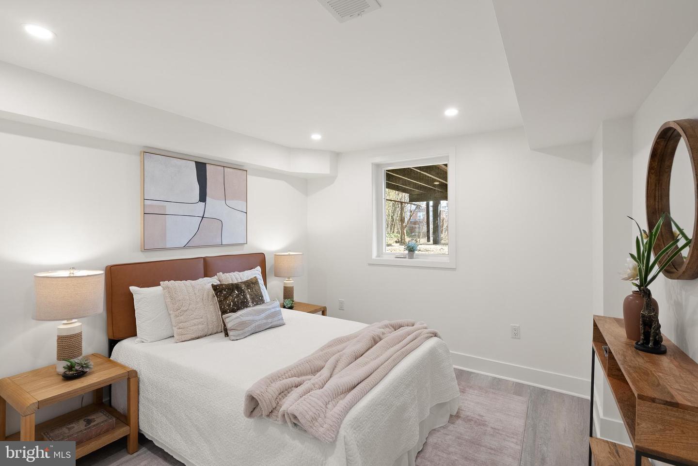 321 16TH ST NE, WASHINGTON, District Of Columbia 20002, 4 Bedrooms Bedrooms, ,3 BathroomsBathrooms,Residential,For sale,321 16TH ST NE,DCDC2233502 MLS # DCDC2233502