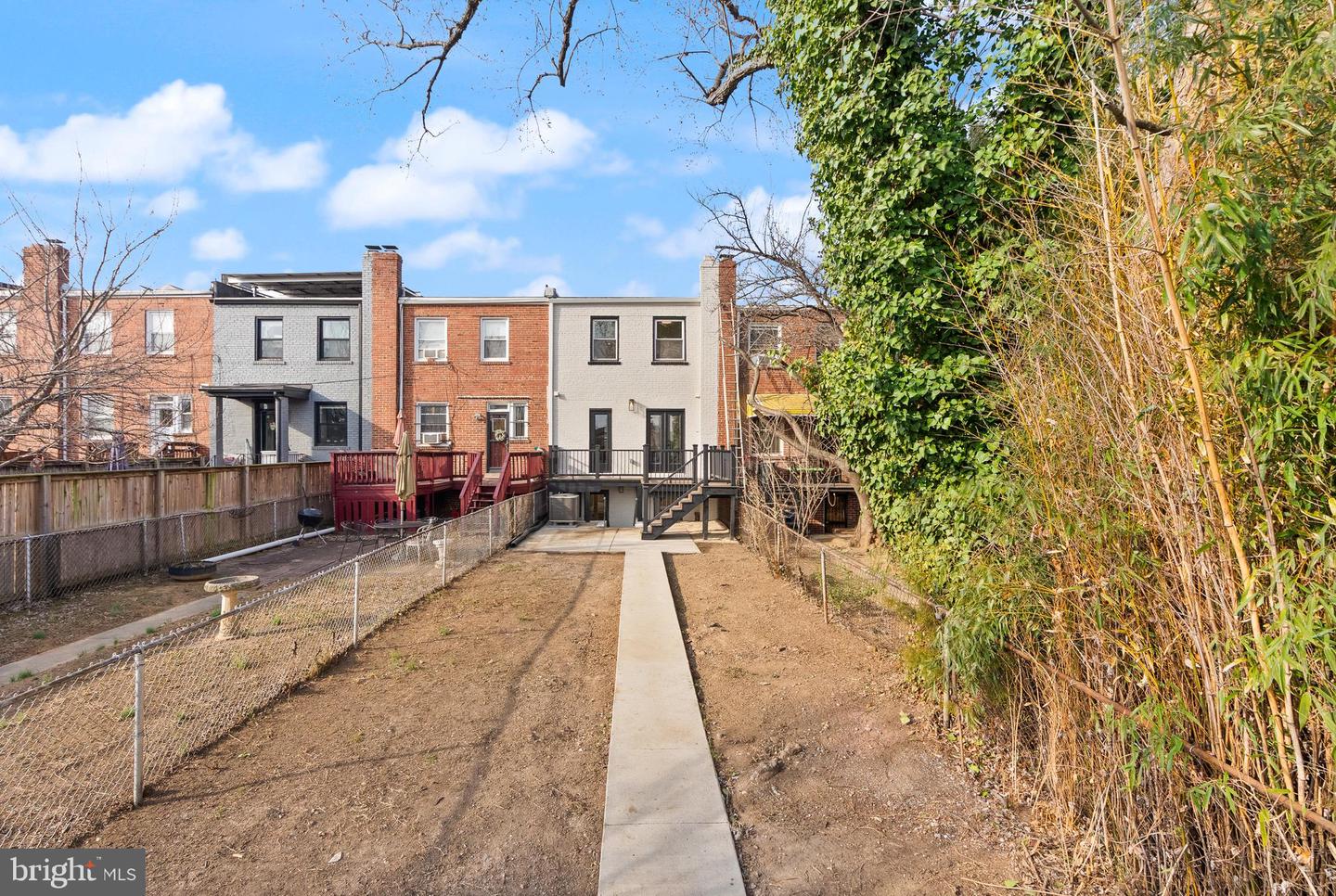 321 16TH ST NE, WASHINGTON, District Of Columbia 20002, 4 Bedrooms Bedrooms, ,3 BathroomsBathrooms,Residential,For sale,321 16TH ST NE,DCDC2233502 MLS # DCDC2233502