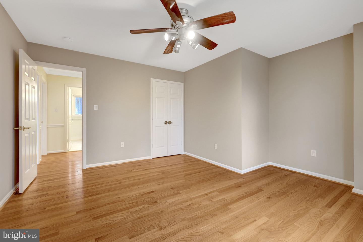 987 OLD HOLLY DR, GREAT FALLS, Virginia 22066, 5 Bedrooms Bedrooms, ,3 BathroomsBathrooms,Residential,For sale,987 OLD HOLLY DR,VAFX2281496 MLS # VAFX2281496