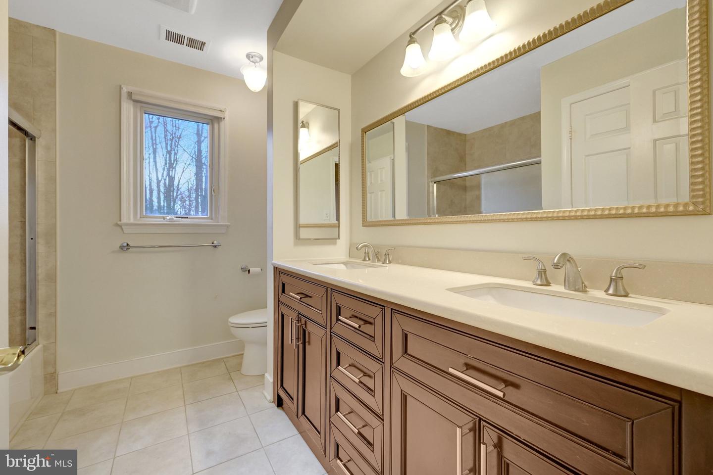 987 OLD HOLLY DR, GREAT FALLS, Virginia 22066, 5 Bedrooms Bedrooms, ,3 BathroomsBathrooms,Residential,For sale,987 OLD HOLLY DR,VAFX2281496 MLS # VAFX2281496