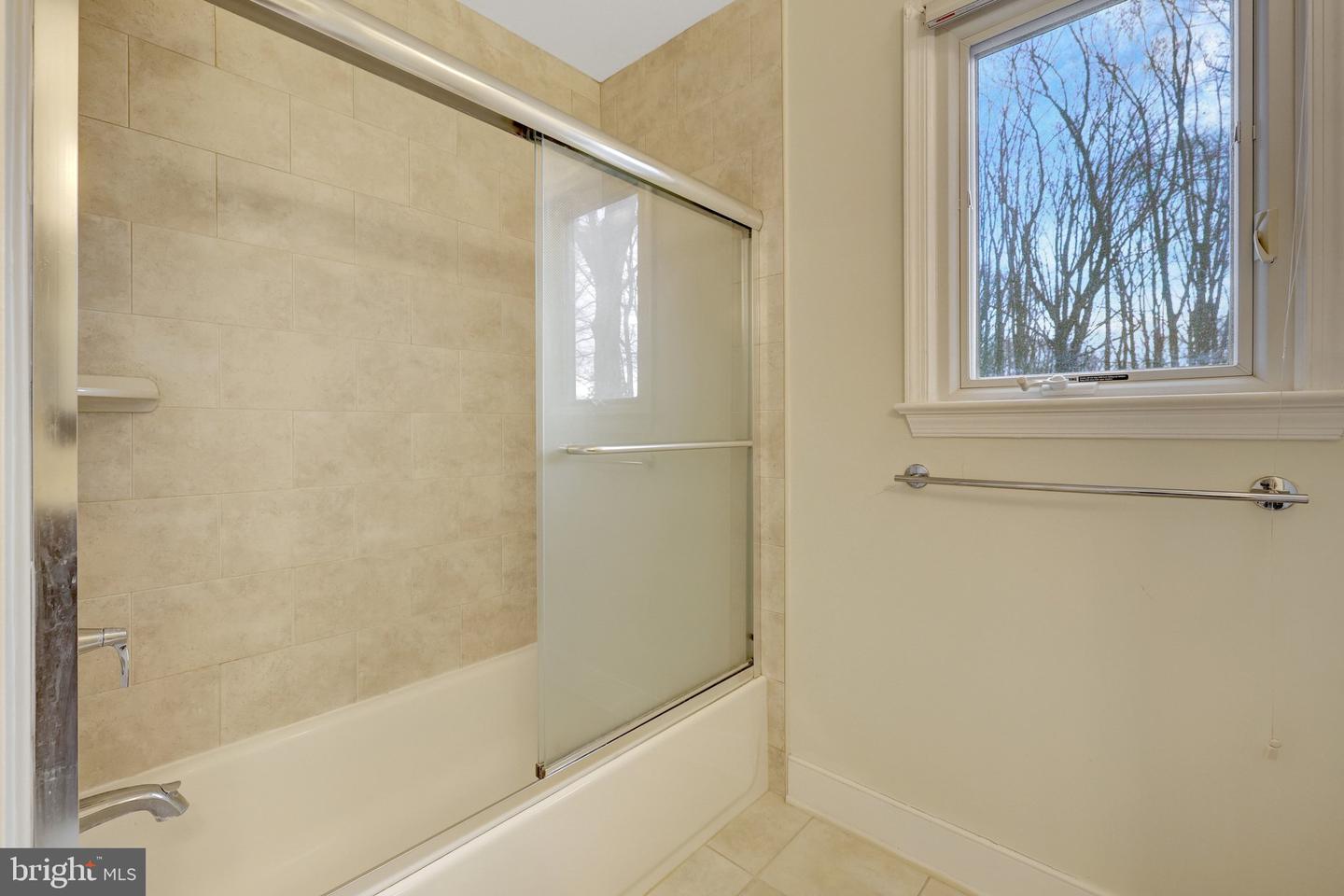 987 OLD HOLLY DR, GREAT FALLS, Virginia 22066, 5 Bedrooms Bedrooms, ,3 BathroomsBathrooms,Residential,For sale,987 OLD HOLLY DR,VAFX2281496 MLS # VAFX2281496