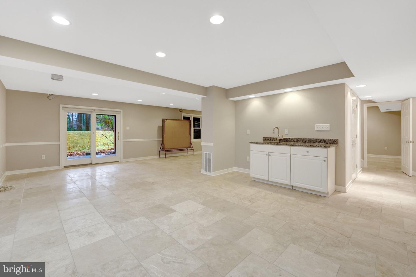 987 OLD HOLLY DR, GREAT FALLS, Virginia 22066, 5 Bedrooms Bedrooms, ,3 BathroomsBathrooms,Residential,For sale,987 OLD HOLLY DR,VAFX2281496 MLS # VAFX2281496