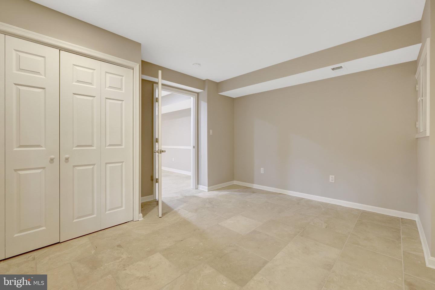 987 OLD HOLLY DR, GREAT FALLS, Virginia 22066, 5 Bedrooms Bedrooms, ,3 BathroomsBathrooms,Residential,For sale,987 OLD HOLLY DR,VAFX2281496 MLS # VAFX2281496