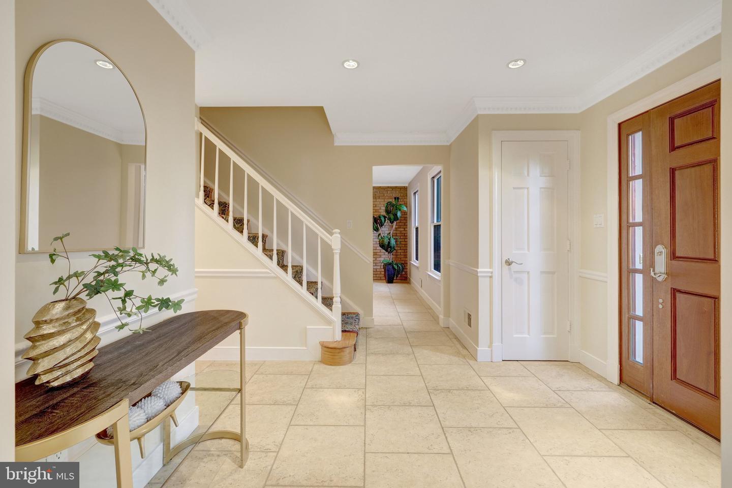 987 OLD HOLLY DR, GREAT FALLS, Virginia 22066, 5 Bedrooms Bedrooms, ,3 BathroomsBathrooms,Residential,For sale,987 OLD HOLLY DR,VAFX2281496 MLS # VAFX2281496